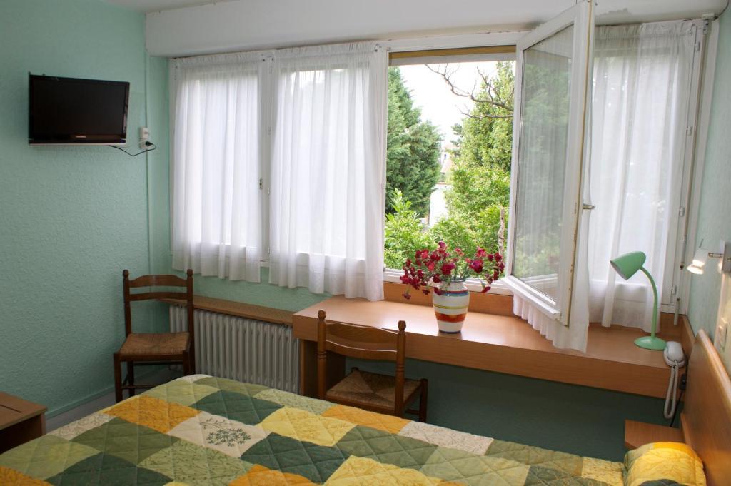 Hotel Le Lyon Bron Zewnętrze zdjęcie