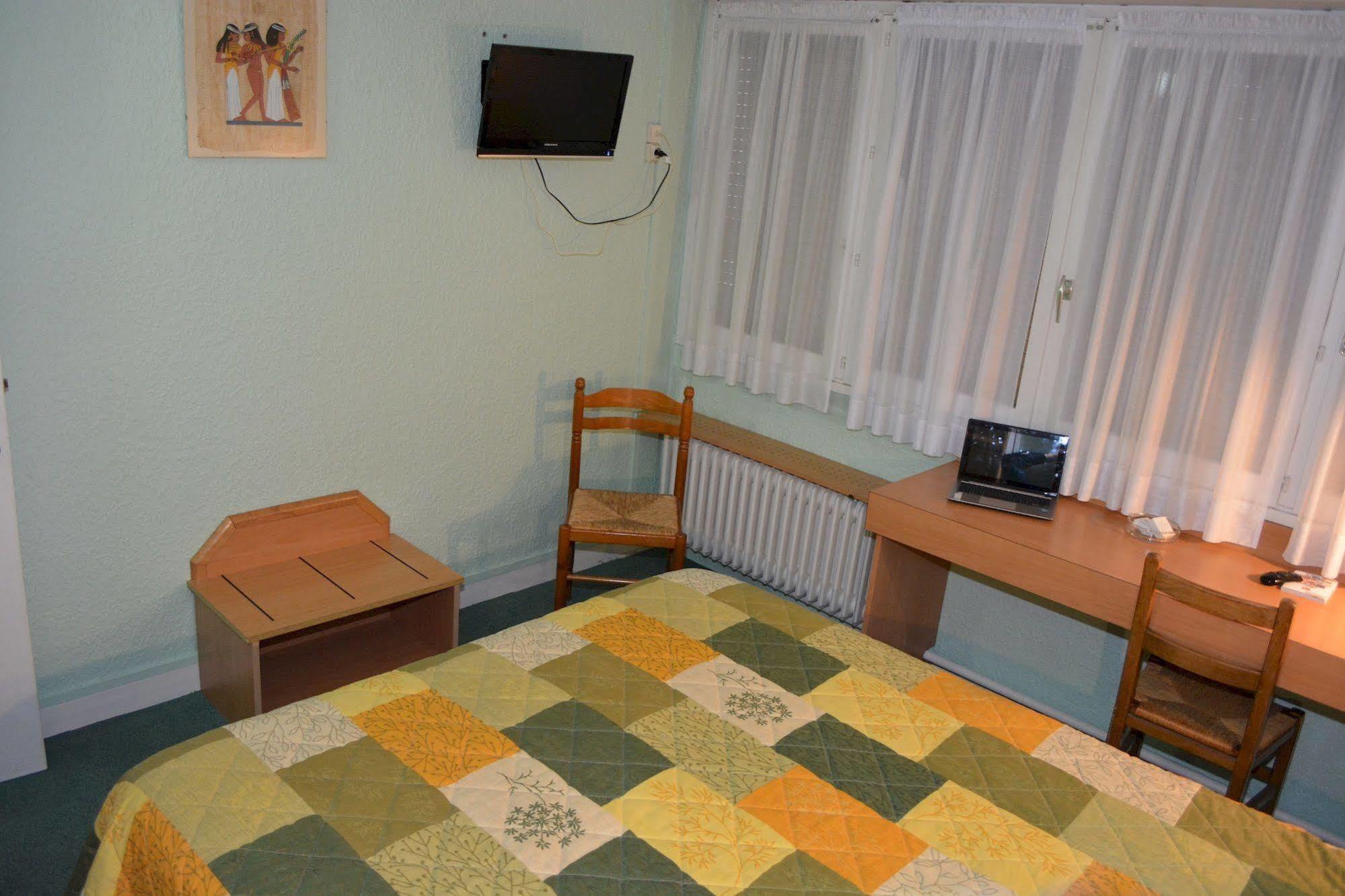 Hotel Le Lyon Bron Zewnętrze zdjęcie